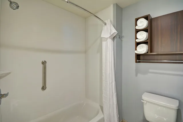1 Bedroom, Suite, King Bed, Accessible, Homewood Suites By Hilton Phoenix Tempe Asu Area 5/6