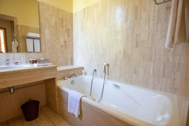 Comfort, Double Bed, Chateau Des Alpilles 6/6