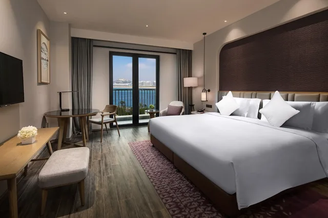 غرفة بريميوم بسرير كينج مع دخول صالة النادي لذوي الإعاقة، Crowne Plaza Qingdaoorientalmoviemetropolis 3/8