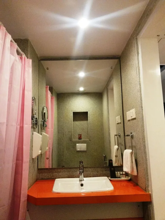 غرفة كلاسيكية بسرير مزدوج، Mango Hotels Prangan - Bhubaneshwar 2/2