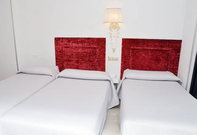 غرفة ثلاثية، B&B HOTEL Salamanca Centro Artheus 3/5