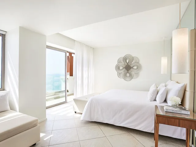 غرفة فاخرة بسرير كينج بإطلالة على البحر، Amirandes, A Resort to Live 2/10