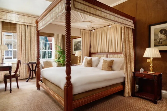 Master, Suite, Rubens At the Palace 1/4