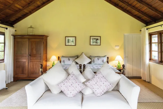 غرفة سوبيريور بسرير كوين، Ferncliff Bungalow 2/5