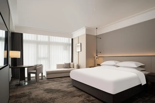 غرفة سوبيريور بسرير كينج، Howard Johnson Liquor Capital Hotel Luzhou 2/3