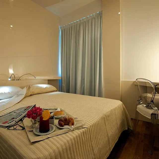 جناح، Hotel Excelsior Vasto 3/10