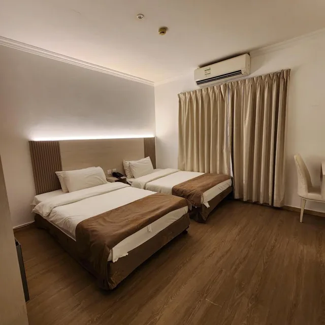 غرفة قياسية بسرير مزدوج، SHARJAH INTERNATIONAL AIRPORT HOTEL 4/9