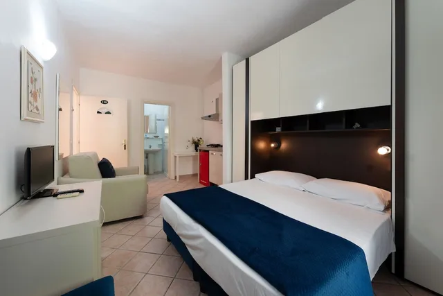 غرفة ثلاثية بفراش فوتون وسرير مزدوج وسرير فردي، Hotel Residence Sant Angelo 1/6