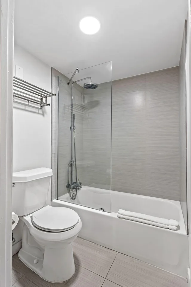 غرفة قياسية بسريرين كوين، Travelodge by Wyndham Orlando Lake Buena Vista South 6/9
