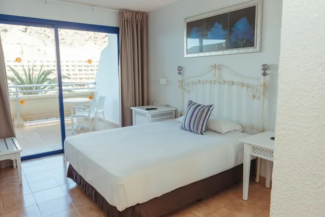 غرفة بشرفة مفردة بسرير مزدوج، Hotel LIVVO Lago Taurito 7/10
