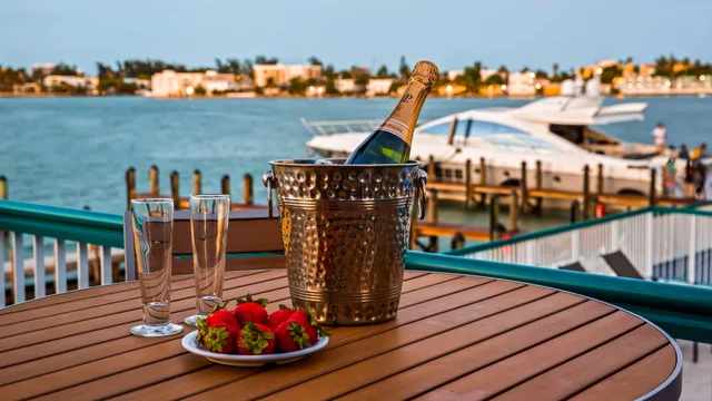 غرفة ديلوكس بسرير كينج، Palm Tree Club Miami Hotel 1/1