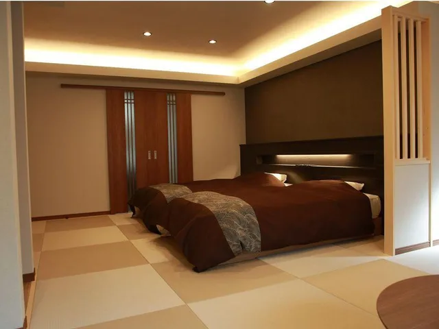غرفة يابانية بحوض استحمام في الملحق، Isawa Onsenkyo Ryokan Kisen 1/1