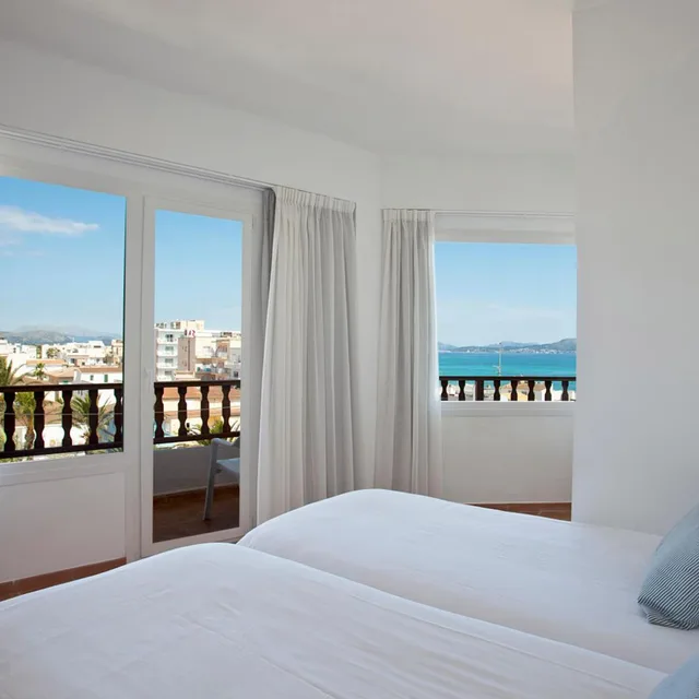 غرفة ثلاثية بسرير فردي، Galaxia Boutique Hotel 3/9