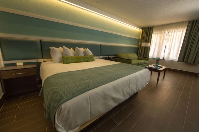 غرفة قياسية بسرير كينج، The Flagler Inn 1/2