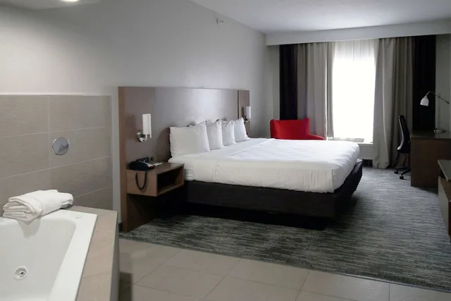 Suite, King Bed, Jetted Tub, Accessible, Country Inn and Suites by Radisson Council Bluffs IA 9/9