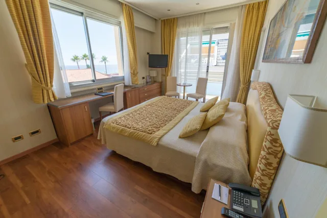 Superior, Double or Twin Bed, Lateral Side Sea View، Garden Lido 7/10