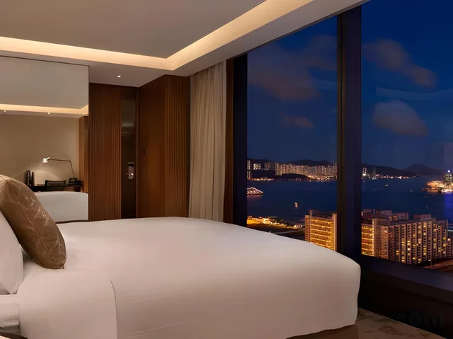 غرفة بسرير كينج بإطلالة على المرفأ، Hotel ICON 1/3