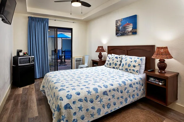 غرفة بسرير كوين، Seaport Village Inn, Avalon 1/3