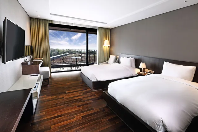 Superior, Twin Beds, Ocean View, THE ANNEX 3/4