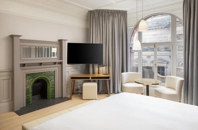 Heritage, King Bed، AC Hotel by Marriott Glasgow 3/10