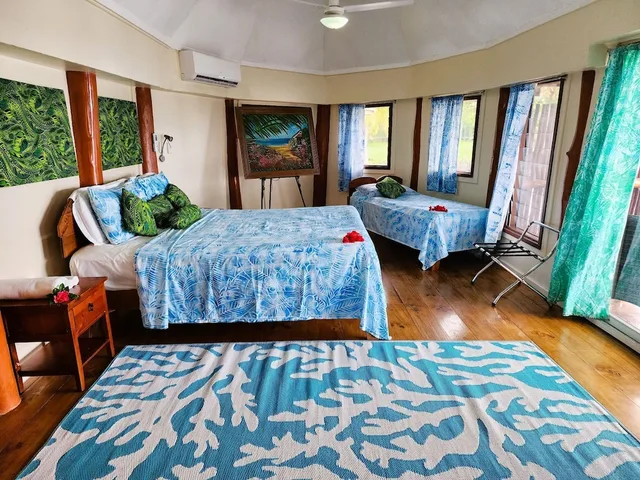 Lagoon, Water, King and Twin Beds, Lagoon and Ocean View, Le Vasa Resort 2/5
