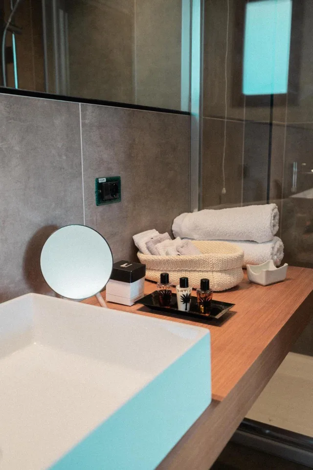 غرفة بسرير كينج بإطلالة على المسبح، Insulae Resort 5/5