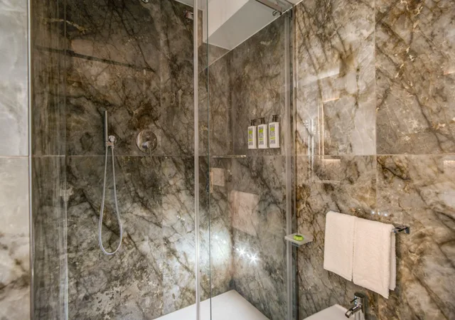 جناح بزنس، DBH Duomo Boutique Hotel Lake Como 3/4