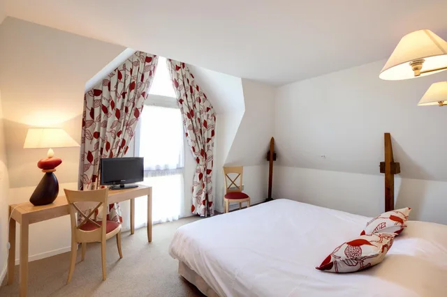 غرفة بسرير مزدوج، Domaine Des Ormes 3/5
