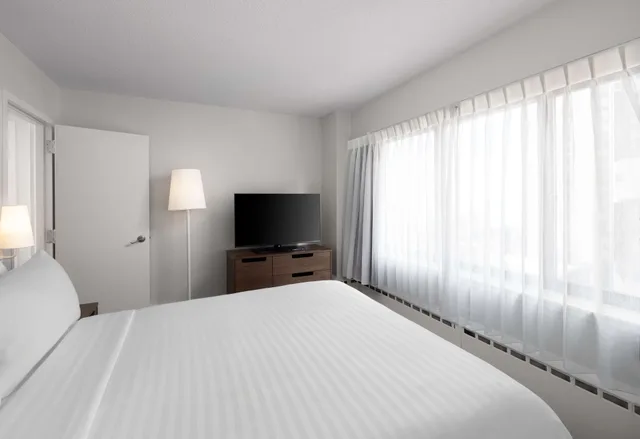 جناح بسرير كينج لذوي الإعاقة، Sonesta ES Suites Chicago Downtown Magnificent Mile 1/4