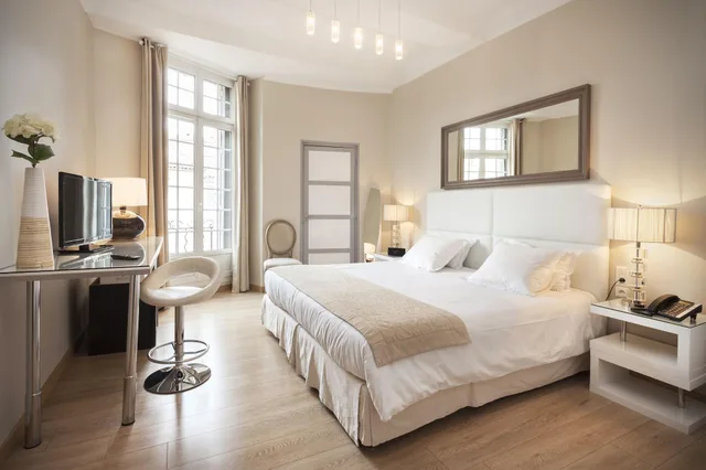 غرفة بسرير مزدوج أو سريرين منفصلين، HOTEL DE FRANCE 1/1