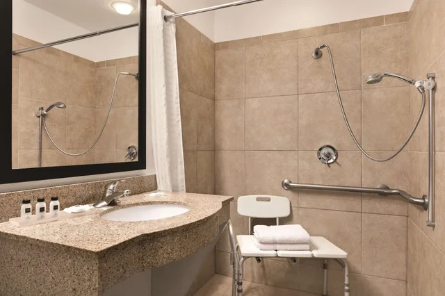 Room, 2 Queen Beds, Accessible, Country Inn and Suites by Radisson Tampa/Brandon FL 4/4