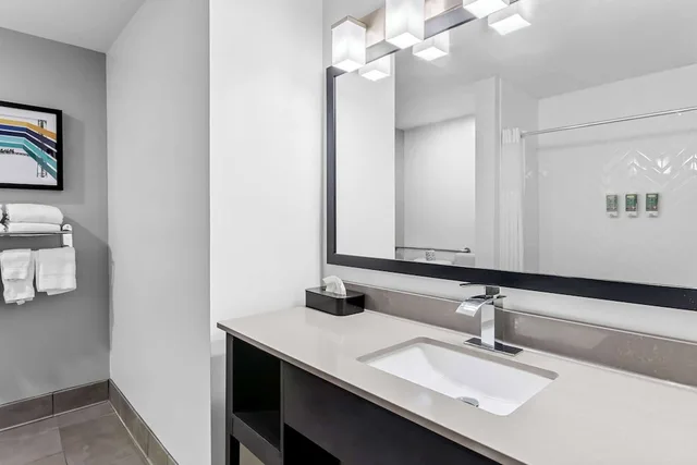 غرفة قياسية بسريرين كوين لذوي الإعاقة، Best Western Doswell Hotel 4/5