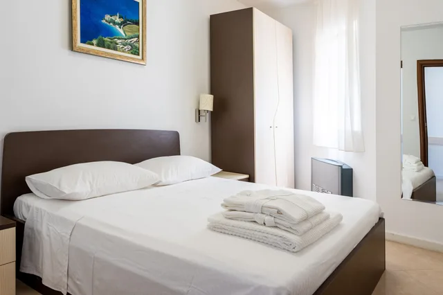 2 Bedrooms, Apartment, Queen and Twin Beds, VILA KETI 4/10