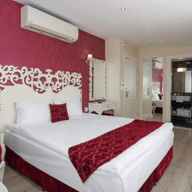 غرفة ديلوكس بسرير مزدوج بإطلالة على البحر بشرفة، DREAM BOSPHORUS HOTEL 3/6