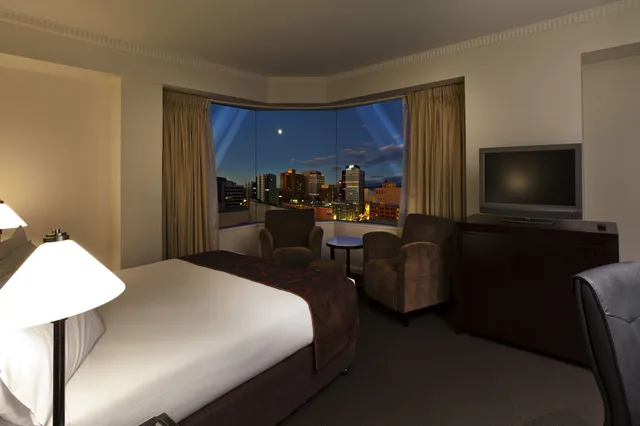 Executive King, Hotel Grand Chancellor Adelaide 5/11