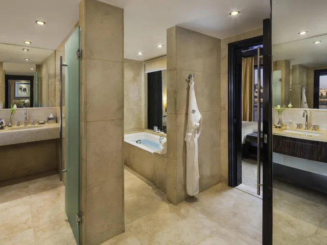 Fairmont Gold, Suite, River View, Lounge Access، Fairmont Nile City Hotel 4/5