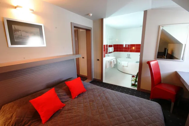 Business, Double Bed, River View, Garni Hotel Leopold I 2/4