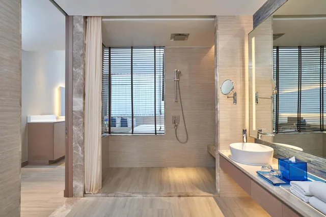 Guest Room, Renaissance Pattaya Resort Spa 6/13