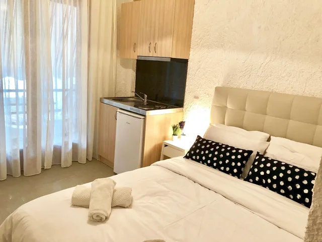 استوديو كومفورت بسرير كوين، Katerina Apartments 2/4