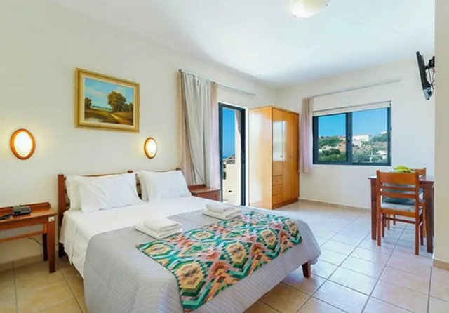 جناح بانورامي جونيور بإطلالة على البحر، Sun Rise Suites Hotel 1/2