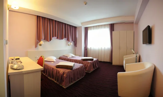 Suite, Indoor Jetted Pool, Hot Tub، Hotel Nevis Wellness And Spa 4/7
