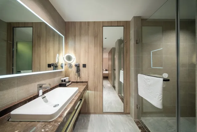 Superior, Single, Queen Bed, SSAW Hotel Shenzhen Qianhai Nantou Ancient Town 5/5