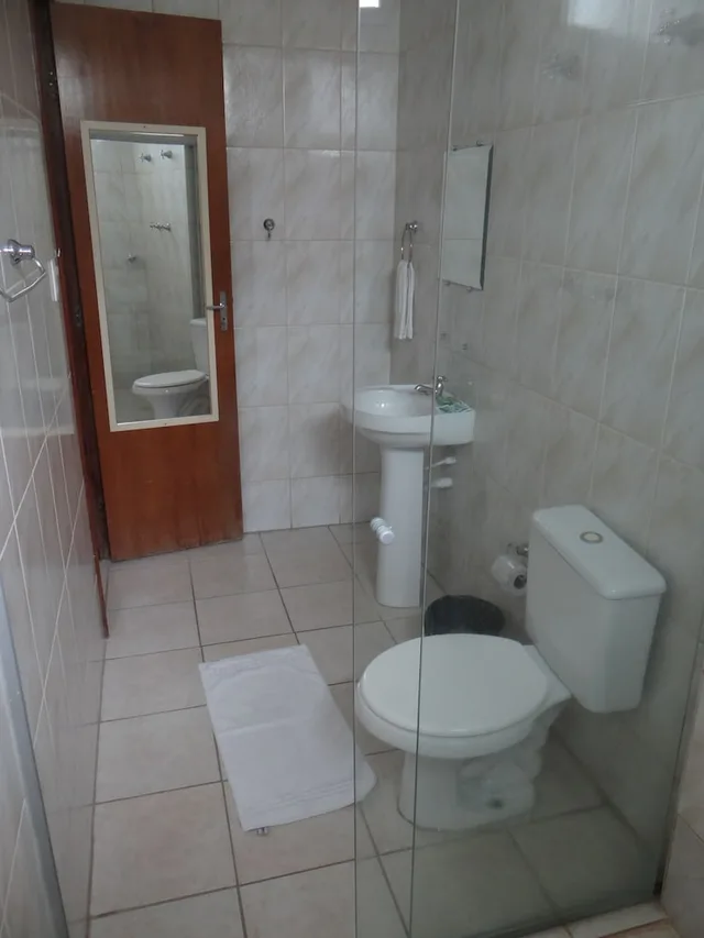 غرفة رباعية، Hotel Faenician 1/1