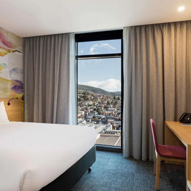 غرفة سوبيريور بسرير كينج وسرير كوين، ibis Styles Hobart 2/10