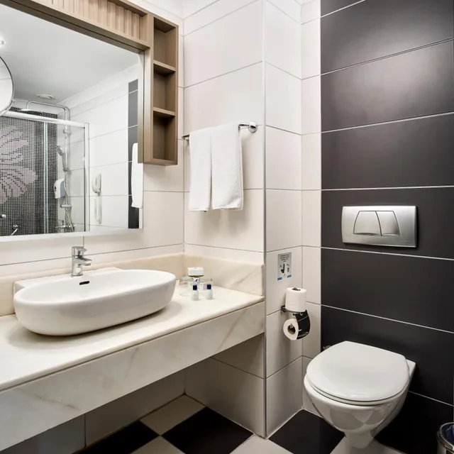 غرفة بسرير مزدوج أو سريرين منفصلين بإطلالة جزئية على البحر، Seaden Sea Planet Resort and Spa 4/5
