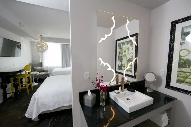 غرفة بسريرين كوين، Elyton Hotel, Autograph Collection 7/7