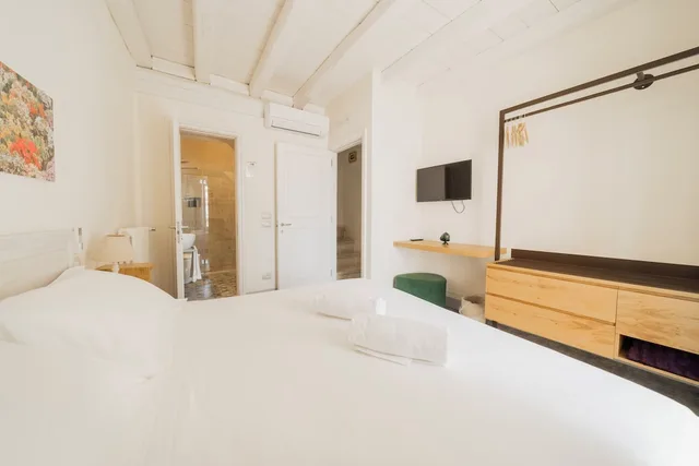 2 Bedrooms, Panoramic, Apartment, 2 Double Beds, 2 Bathrooms, Annex، Antico Mondo 7/10