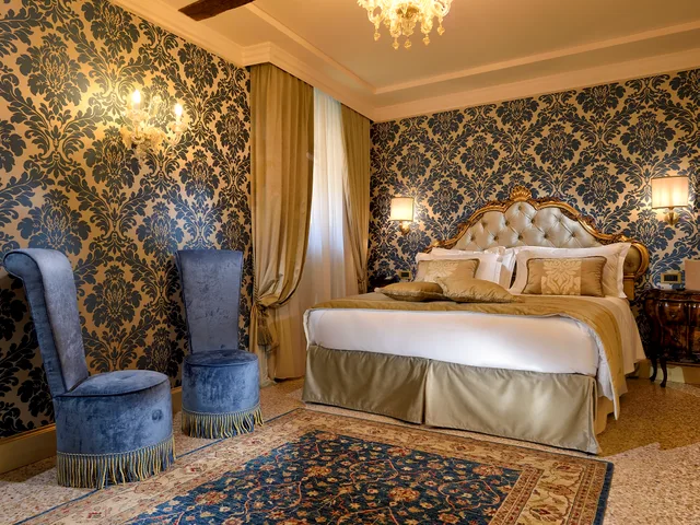 غرفة كلاسيكية بسرير مزدوج أو سريرين منفصلين، Hotel Ai Cavalieri Di Venezia 2/2