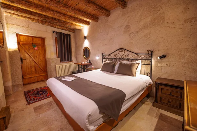 جناح سوبيريور، Canyon Cave Hotel 2/6