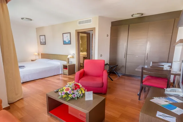 Room, Twin Beds, Hotel LIVVO Corralejo Beach 1/2